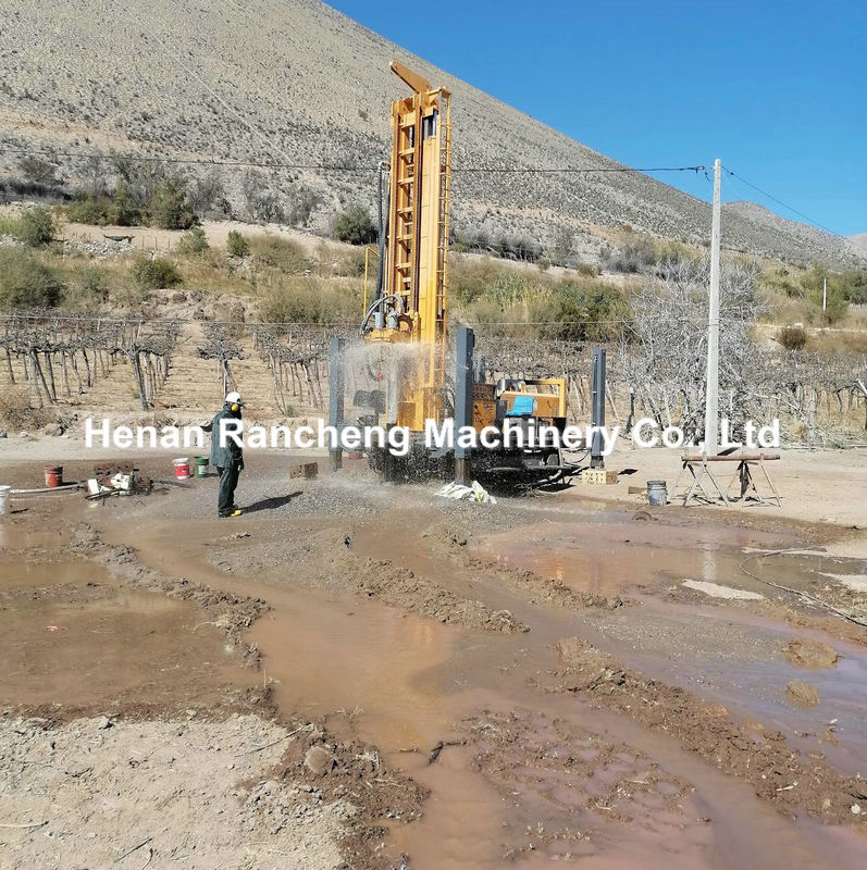 Excavadora de pozos de agua montada en rastreador 91KW Motor 55r/min - 115r/min Velocidad de rotación