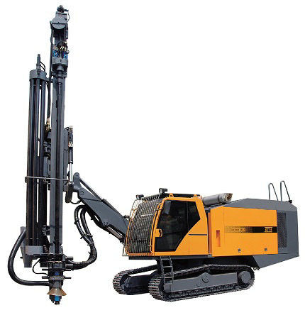 Tipo de rastreador de roca DTH Rig de perforación 298KW Motor Cummins 35m Profundidad de perforación