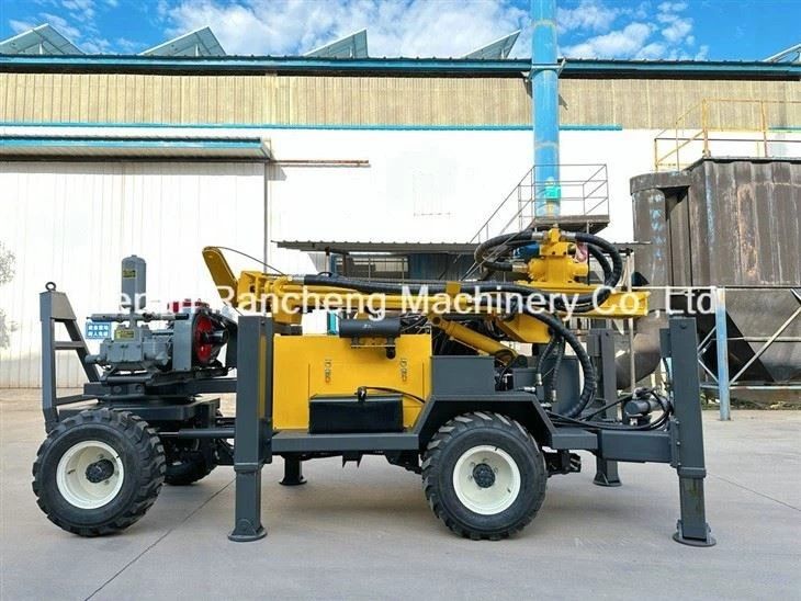 Rig de perforación de agujeros con tracción a cuatro ruedas Profundidad 220m Con motor de alta potencia de 65KW
