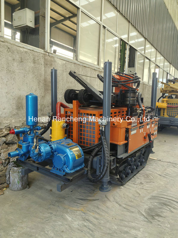 Rig de perforación de pozos de agua Mini Crawler de 180 m con motor YuChai de 77,3 kW para pozo