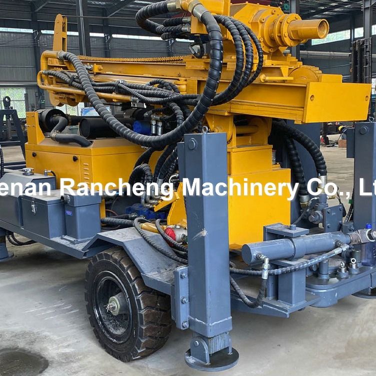 220m 65KW Quanchai Motor Rueda montada Rig de perforación de pozos de agua con fuerza de elevación de 13T