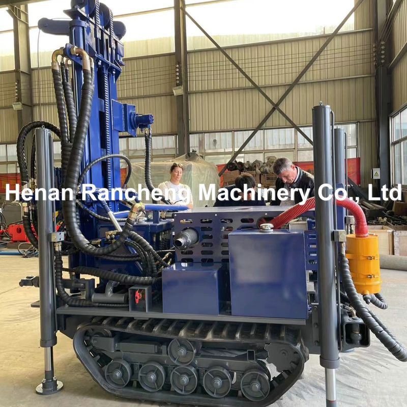 Máquina de perforación equipada con un potente motor diésel Yuchai de 77,3 kW con velocidad de rotación de 45-65 r/min