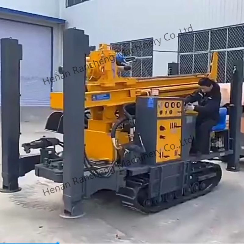350m Profundidad de perforación 91KW Motor Yuchai Rig de perforación de pozos de agua 22T Fuerza de elevación