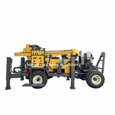 Máquina de perforación de agujeros de alta eficiencia con remolque de cuatro ruedas montada Máquina de perforación de agujeros de 220 m de profundidad Potente motor de 65 kW