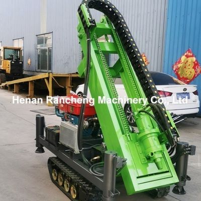 Piloteadora hidráulica pequeña RCKM-30s equipada con motor de gasolina de 28 HP para la instalación de pilotes solares, eficiente y precisa